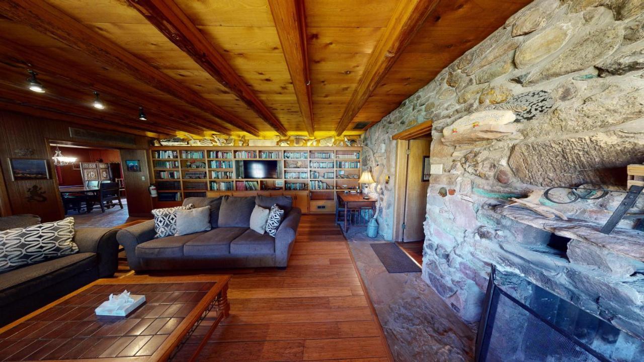 Pack Creek ~ Ranch House Villa Moab Exterior photo